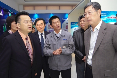 2010年，全國政協(xié)副主席、全國工商聯(lián)主席黃孟復(fù)視察天通裝備產(chǎn)業(yè)基地